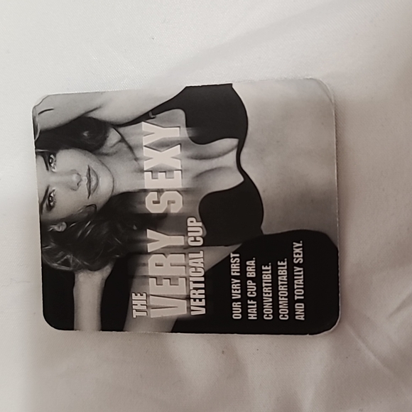 New with out tags Victoria's Secret The Very Sexy vertical cup 32c vintage - Picture 3 of 5